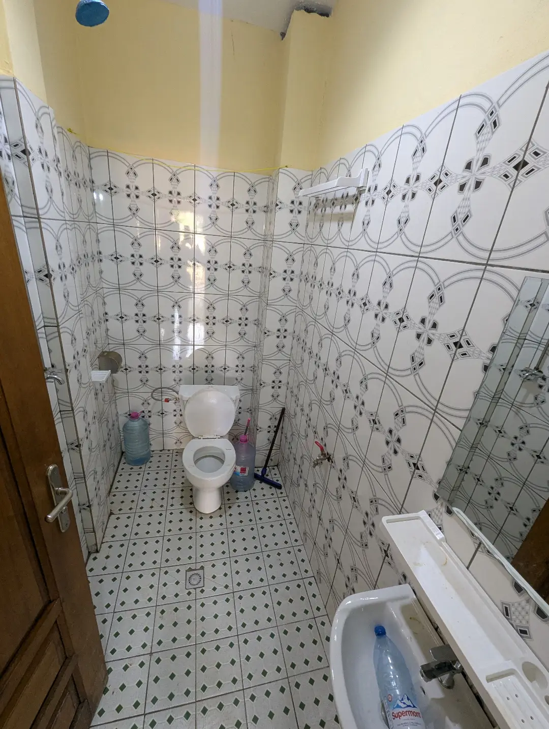 Studio moderne à louer à Bafoussam Kamkop - Image 8