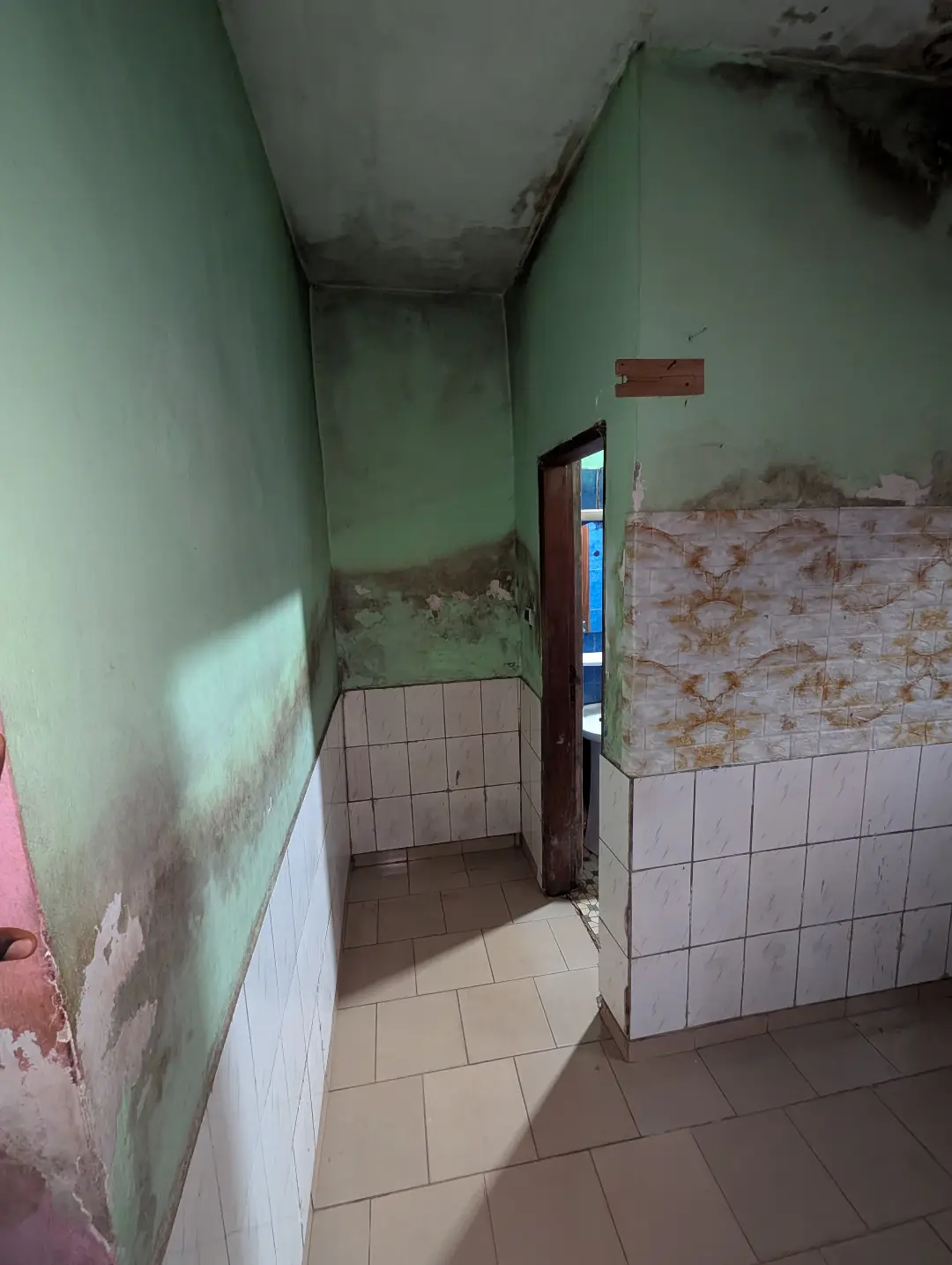 Studio moderne à louer à Bafoussam Kamkop - Image 9