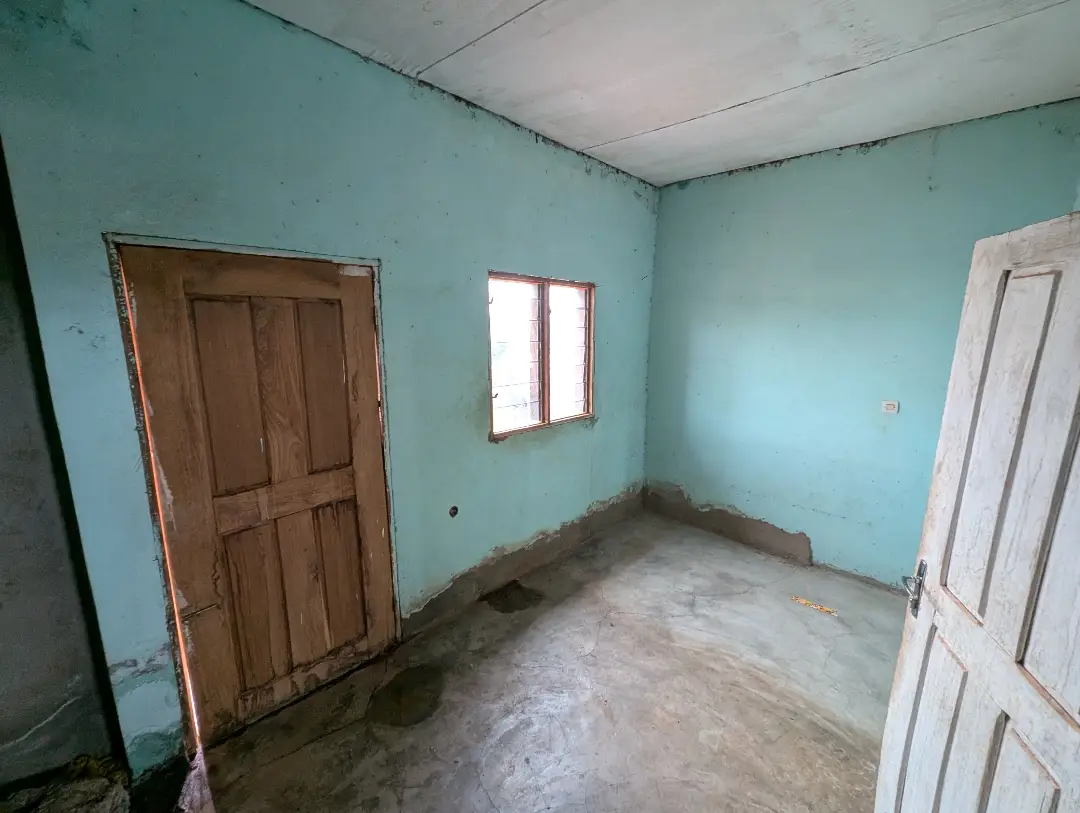 Studio moderne à louer à Bafoussam 1ere Carrefour Eveche - Image 9