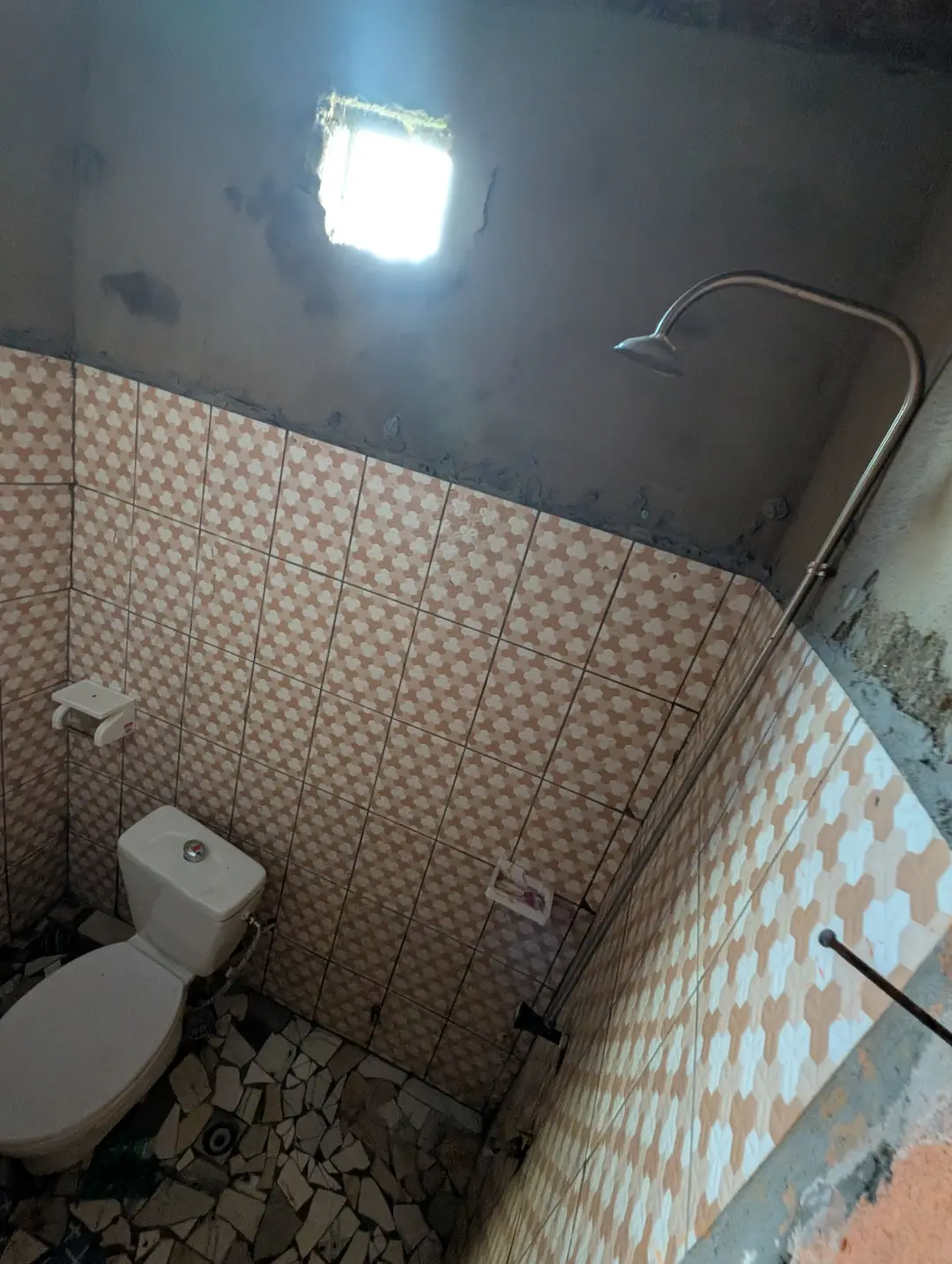 Chambre moderne à louer à Bafoussam Cathedrale - Image 9