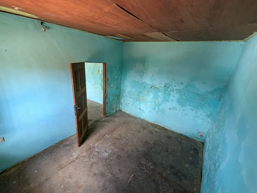 Studio moderne à louer à Bafoussam Djeumoun - Image 9