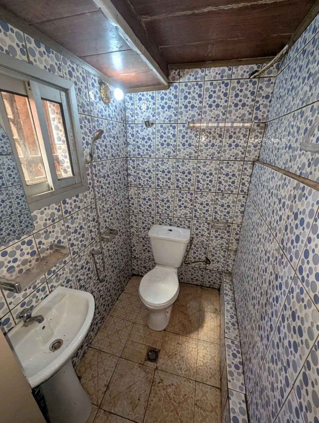 Chambre moderne à louer à Bafoussam Stade Municipal - Image 9