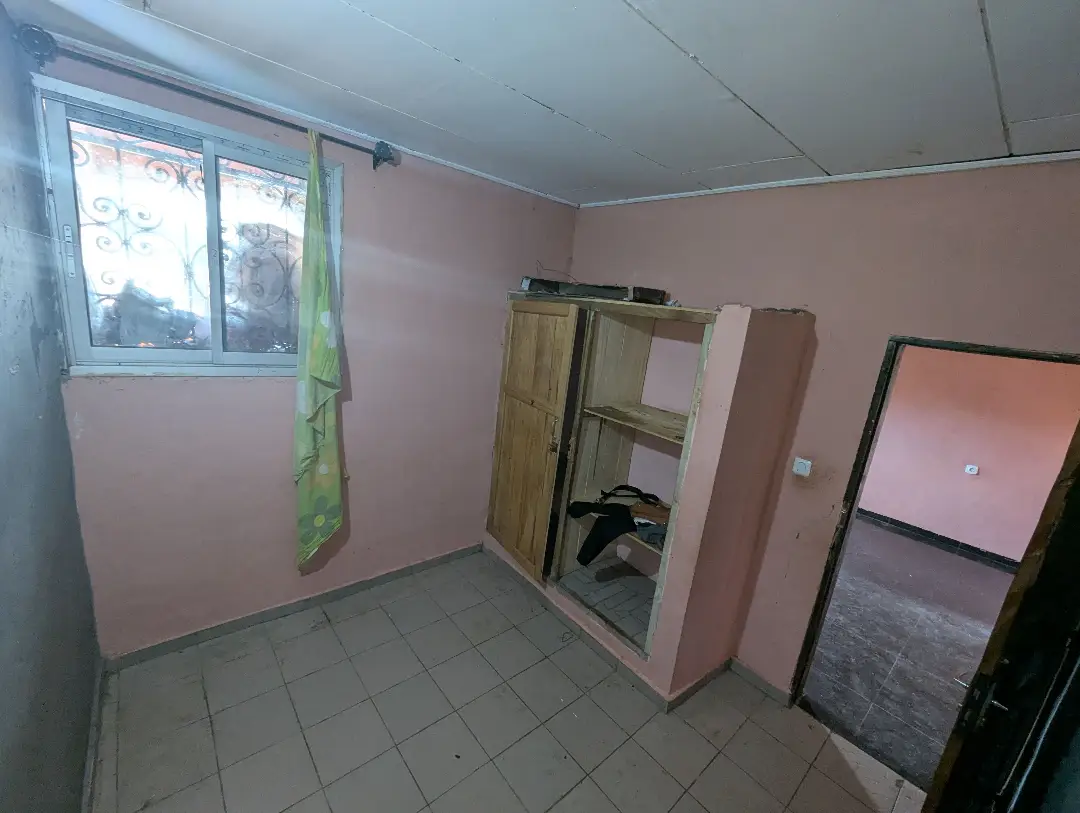 Appartement moderne à louer à Bafoussam Marche Casa - Image 9