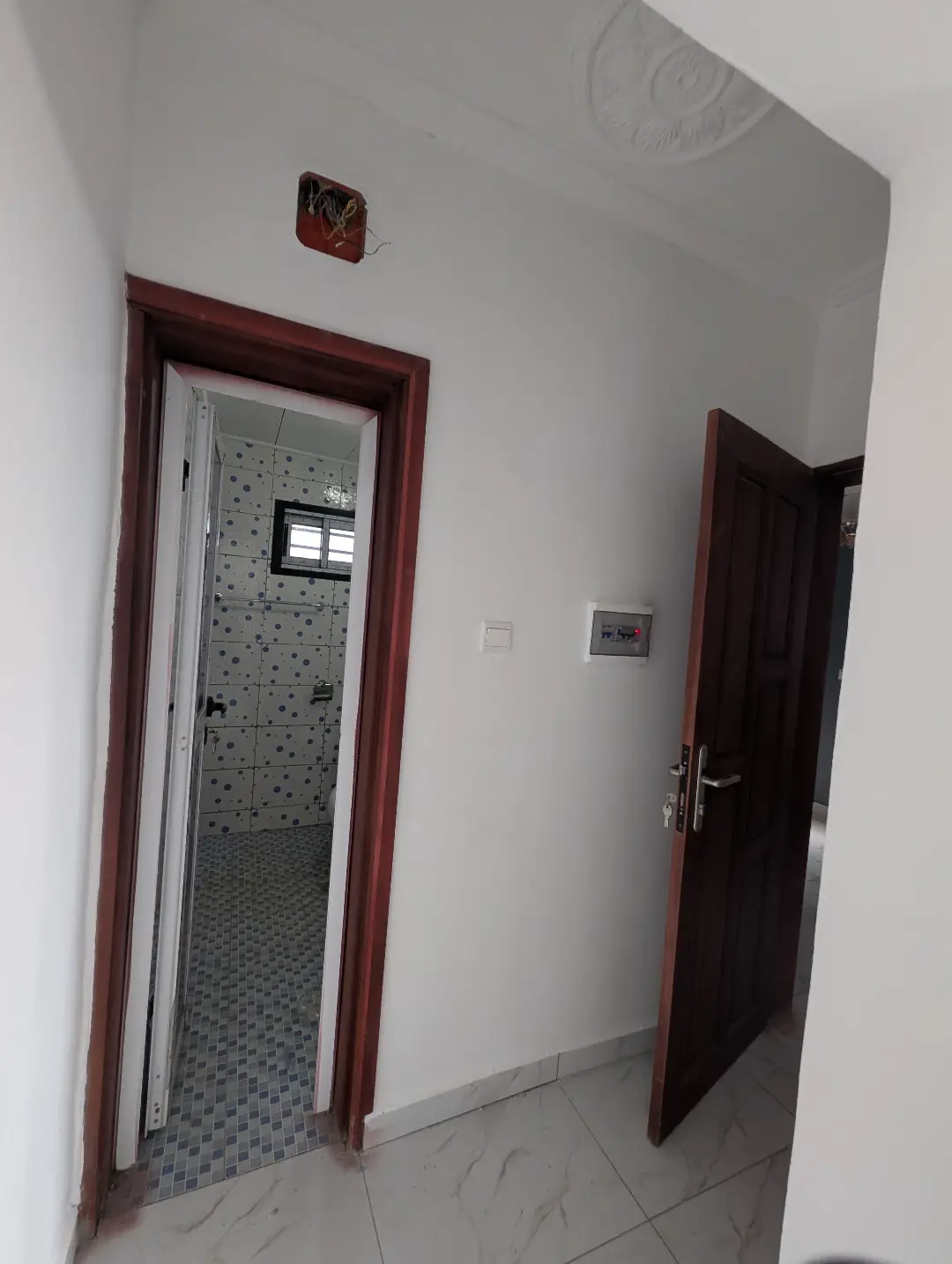 Studio moderne à louer à Bafoussam Mairie Rural - Image 9