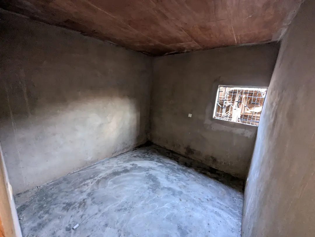 Studio moderne à louer à Bafoussam Carrefour Canne Tankou - Image 9