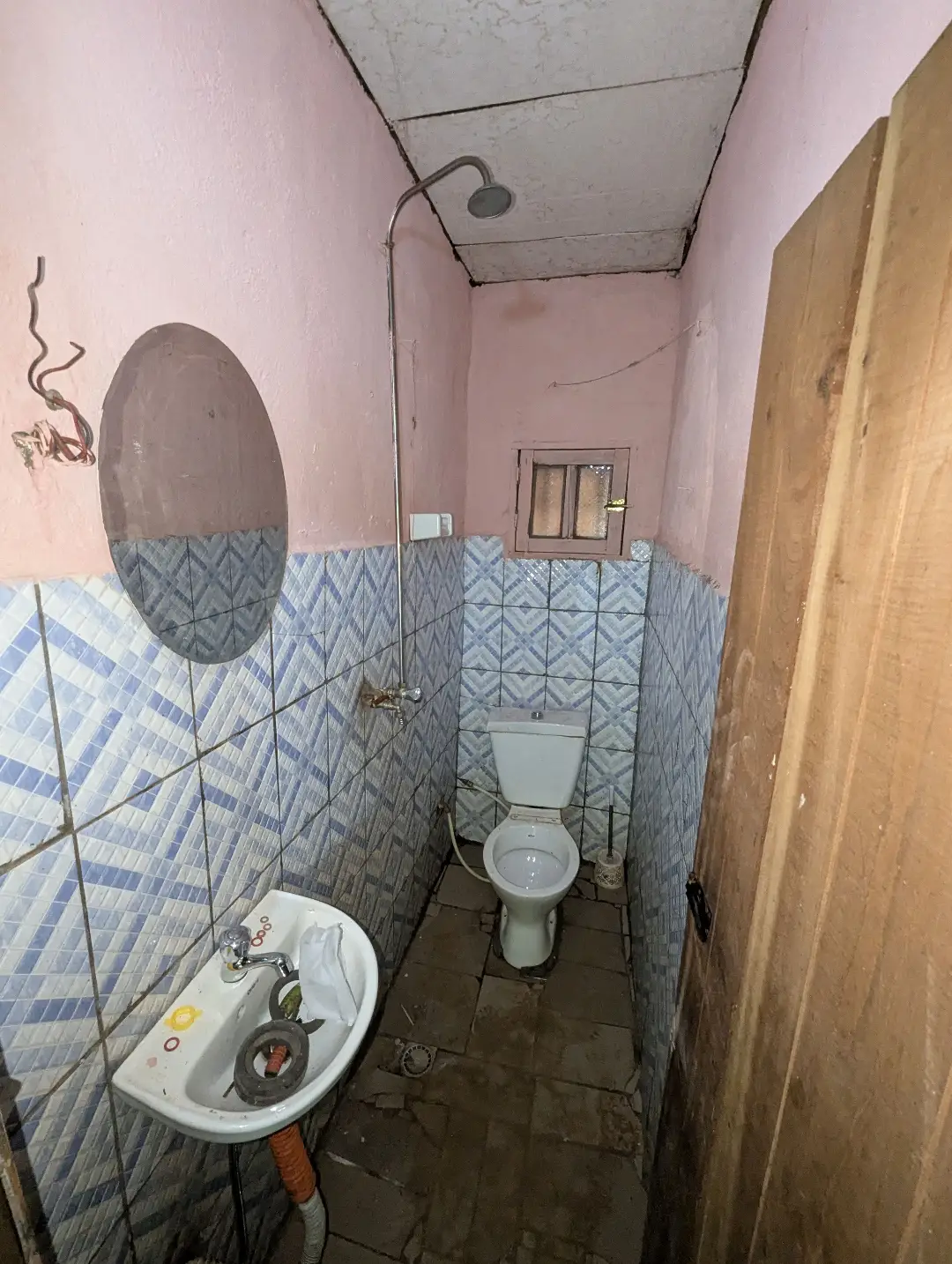 Appartement moderne à louer à Bafoussam Carrefour Canne Tankou - Image 9