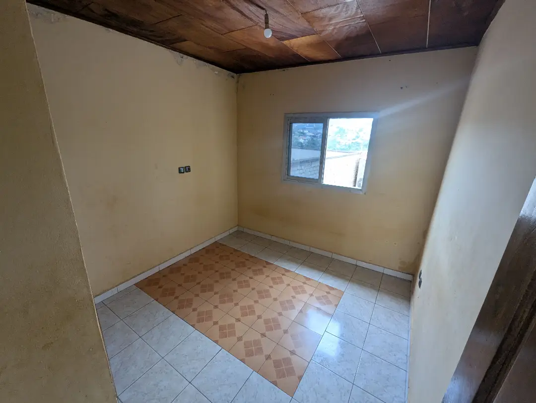 Appartement moderne à louer à Bafoussam Groupe 3 - Image 9