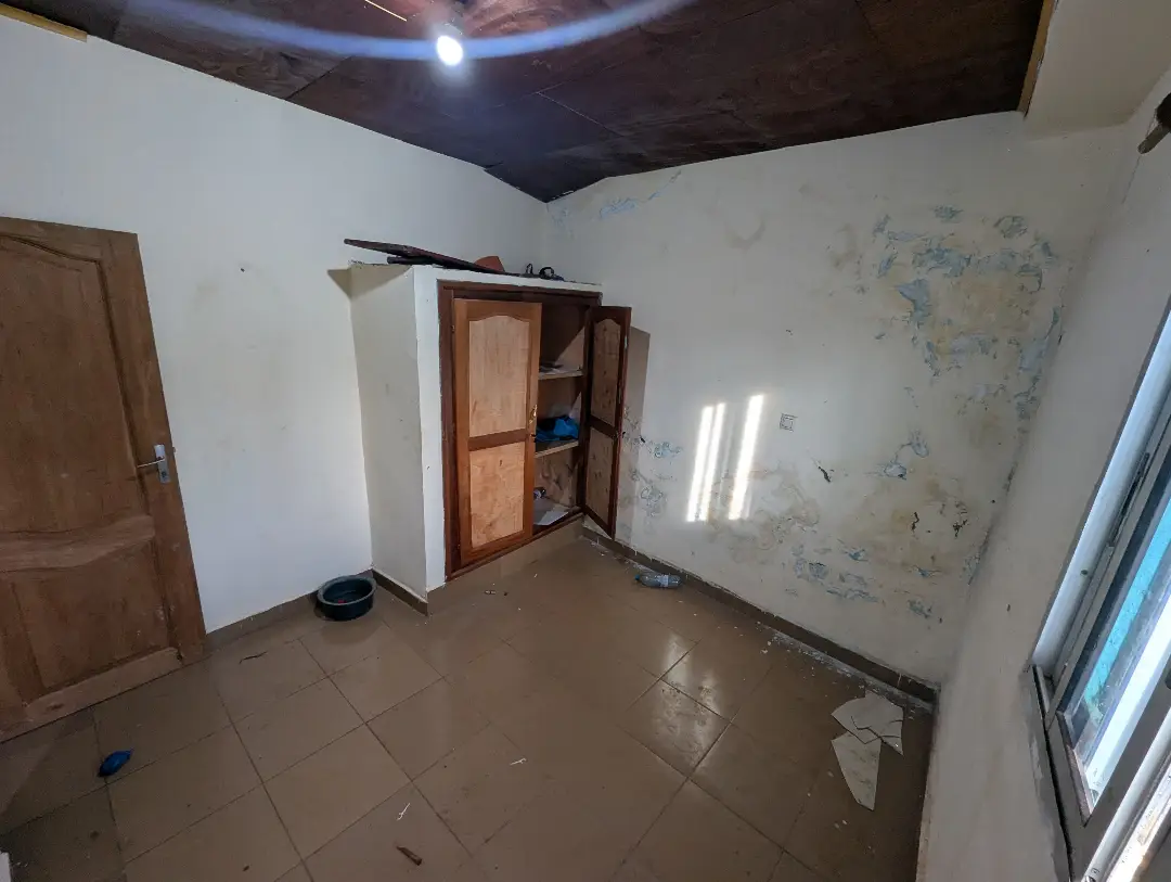 Studio moderne à louer à Bafoussam Ta'a Mbah - Image 9