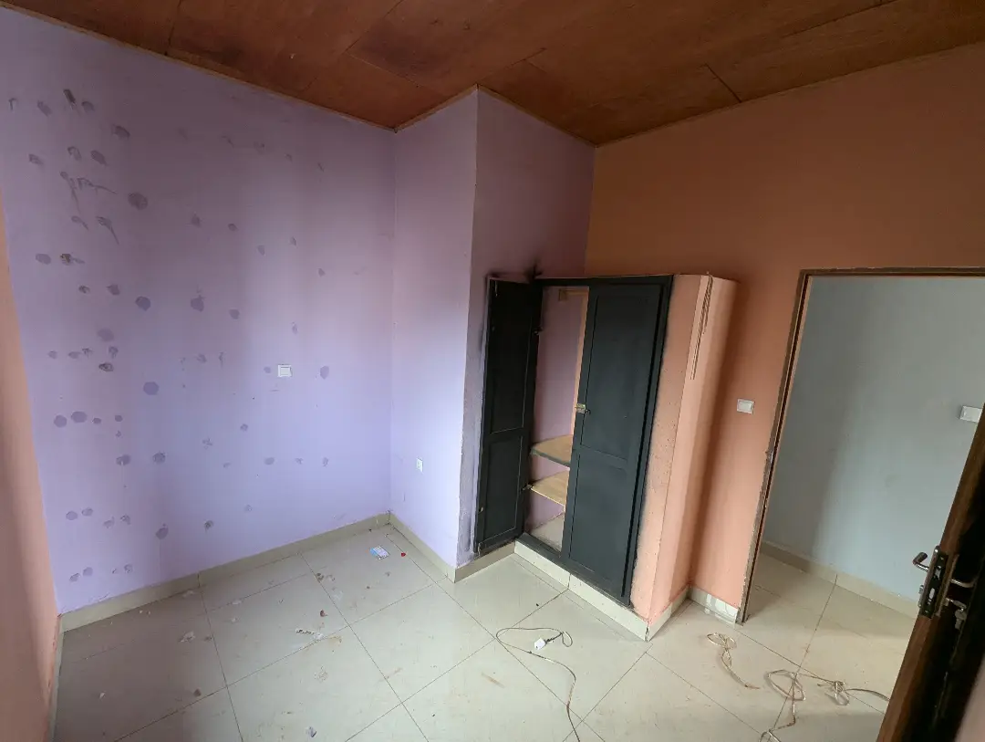 Appartement moderne à louer à Bafoussam Camp Militaire - Image 9