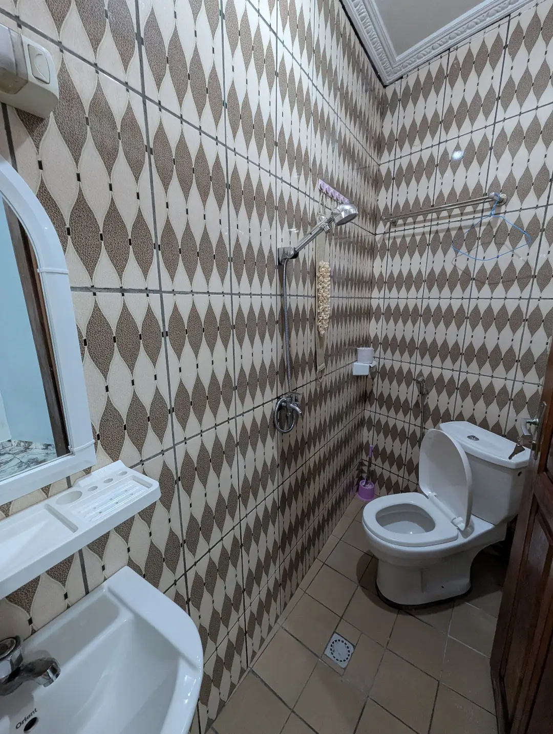 Chambre moderne à louer à Bafoussam Socada - Image 9