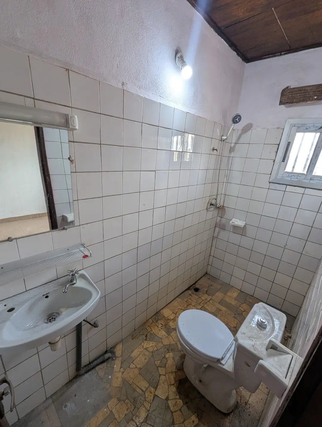Appartement moderne à louer à Bafoussam Palace - Image 9