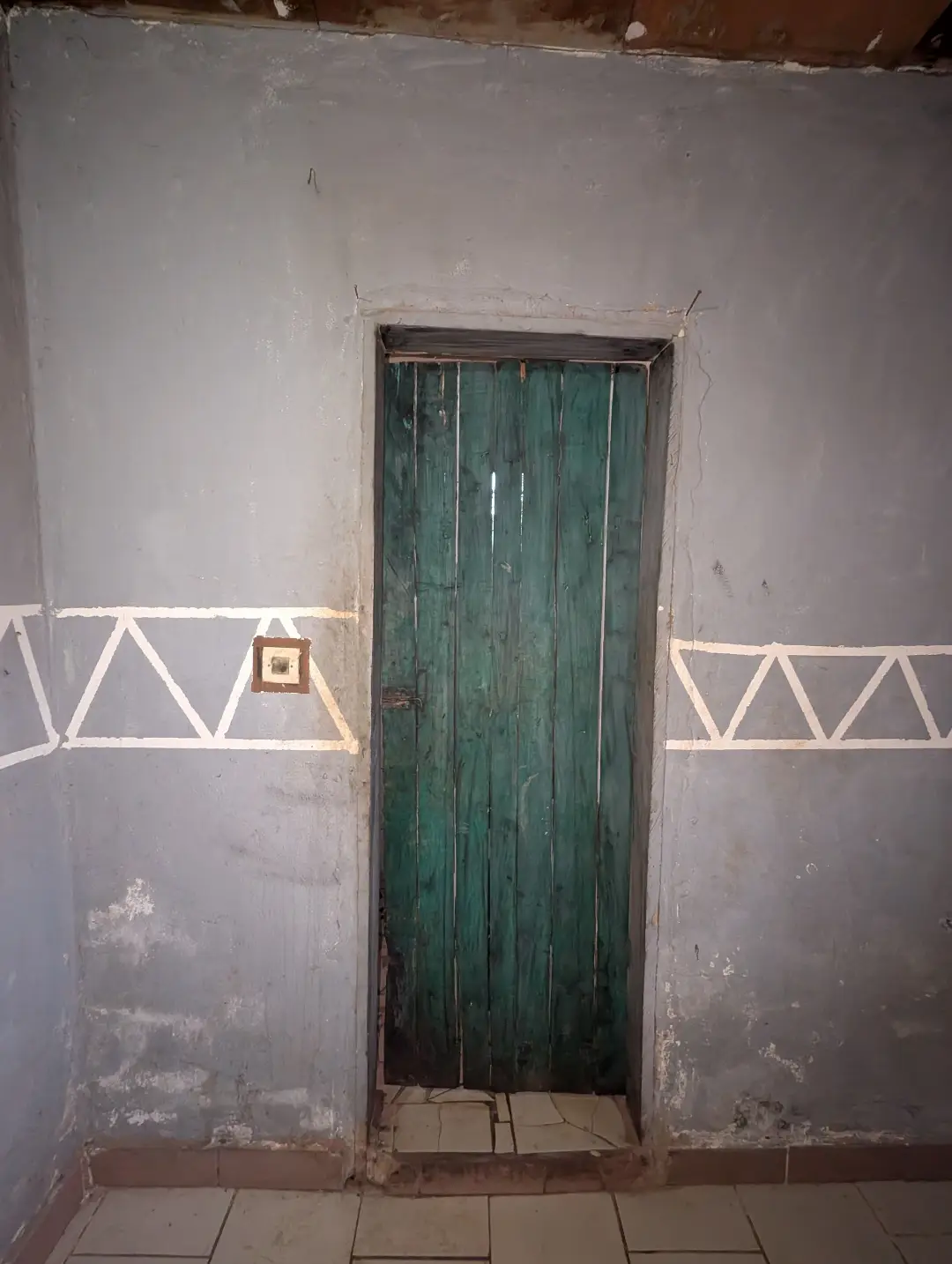 Studio moderne à louer à Bafoussam Camoco Cami Toyota - Image 9