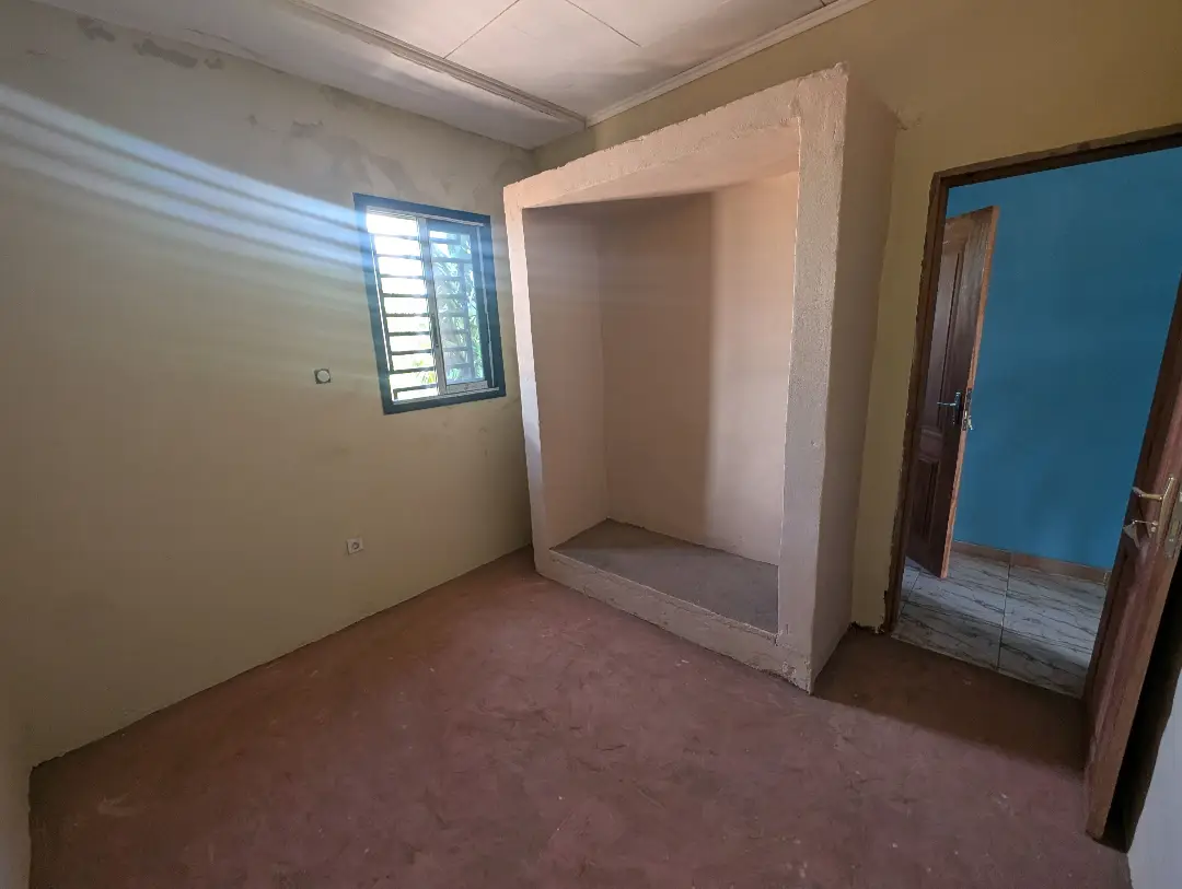 Studio moderne à louer à Bafoussam Tchitchap (ver La Maetur) - Image 9