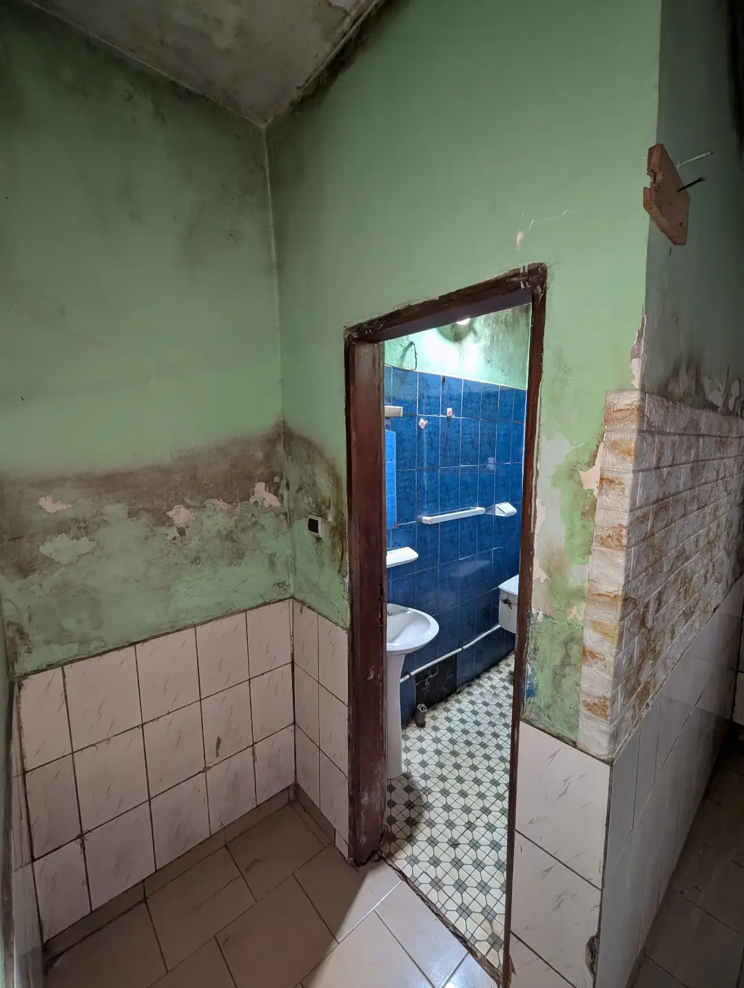 Studio moderne à louer à Bafoussam Kamkop - Image 10