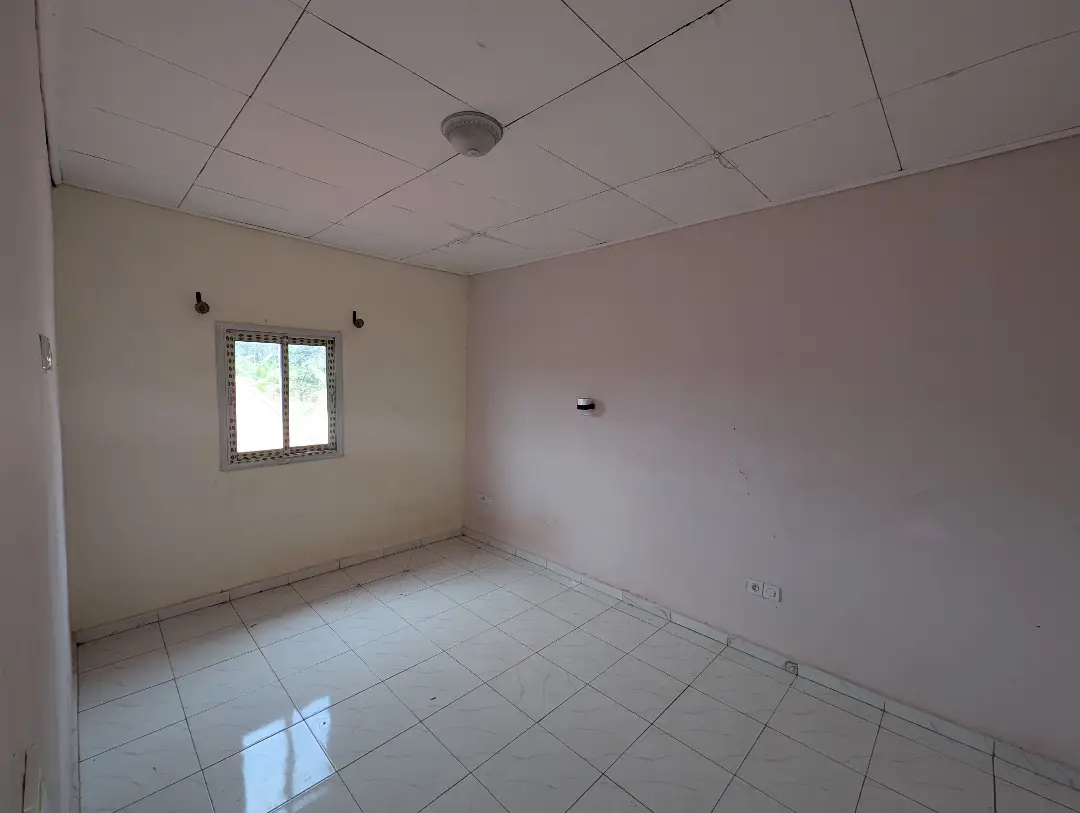 Appartement moderne à louer à Bafoussam Serie Takam - Image 10
