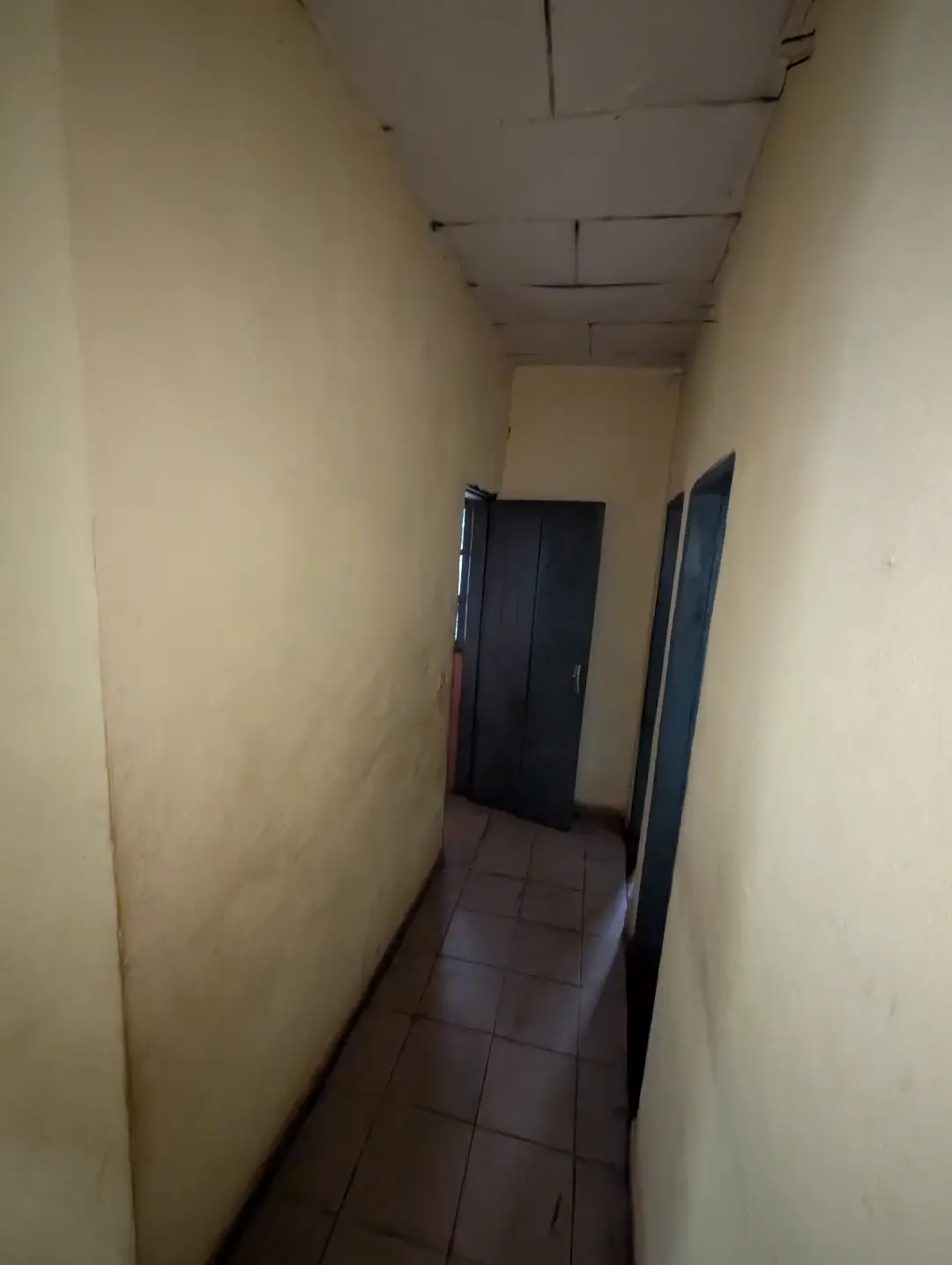 Maison moderne à louer à Bafoussam Maeture - Image 10