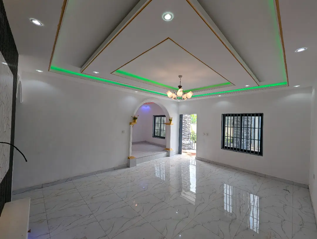 Villa moderne à vendre à Bafoussam Memboutchi - Image 10