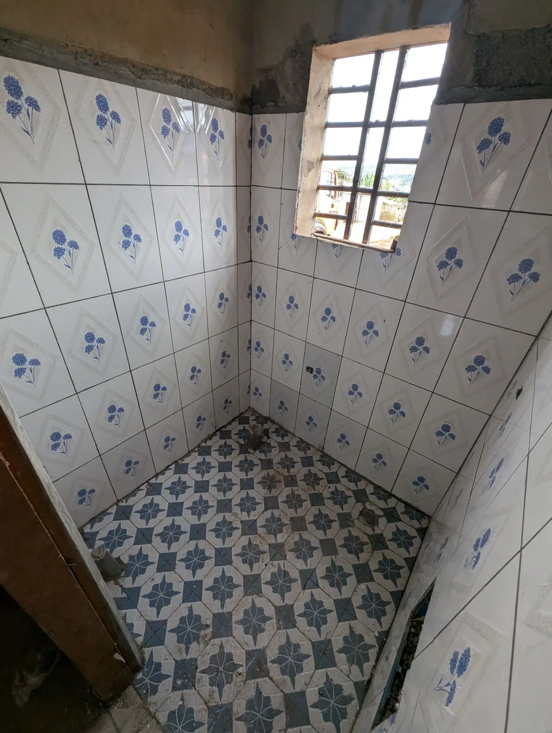 Studio moderne à louer à Bafoussam Petit Paris - Image 9