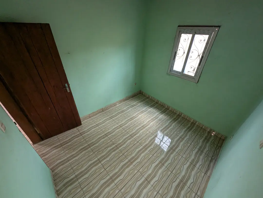 Studio moderne à louer à Bafoussam Toket (lycee) - Image 10