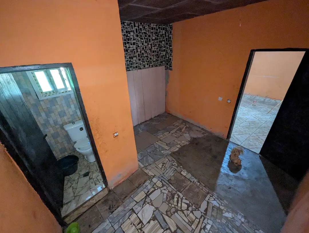 Studio moderne à louer à Bafoussam Toket (lycee) - Image 10