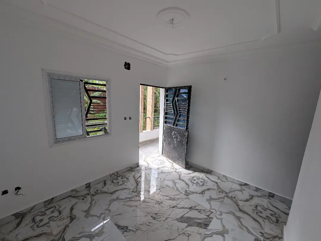 Studio moderne à louer à Bafoussam Kouongouo - Image 1