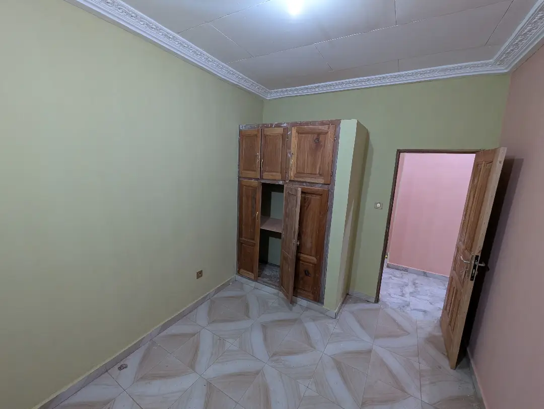 Appartement moderne à louer à Bafoussam Saint Charles - Image 14
