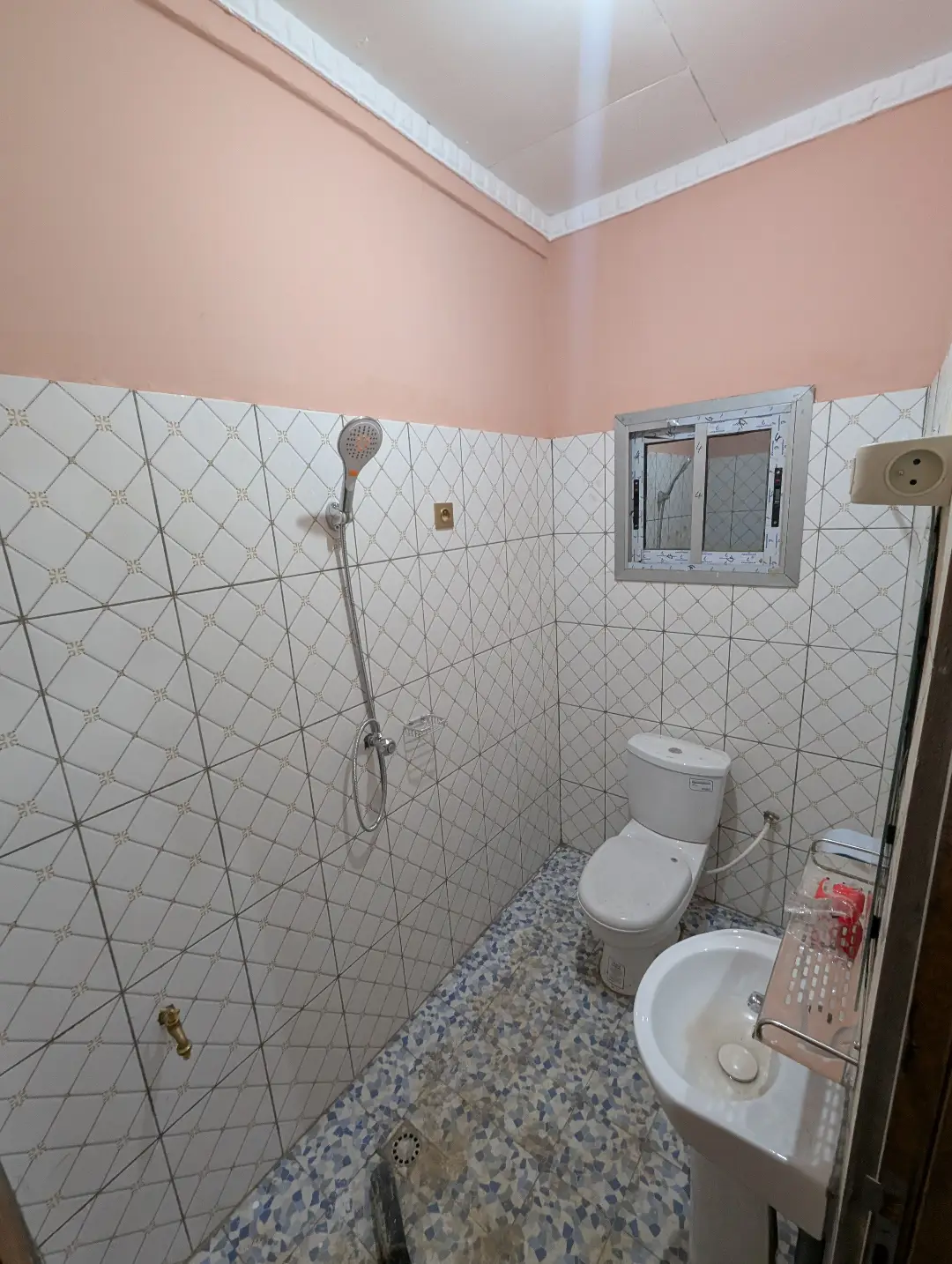 Appartement moderne à louer à Bafoussam Saint Charles - Image 22