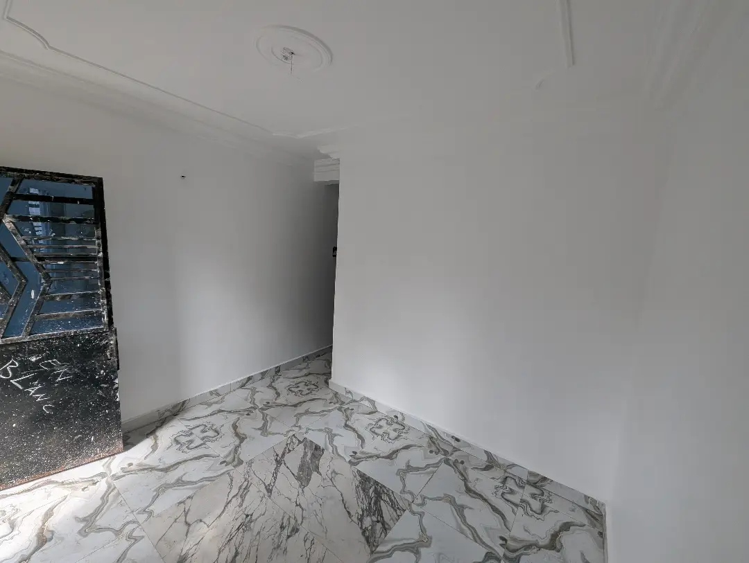 Studio moderne à louer à Bafoussam Kouongouo - Image 4