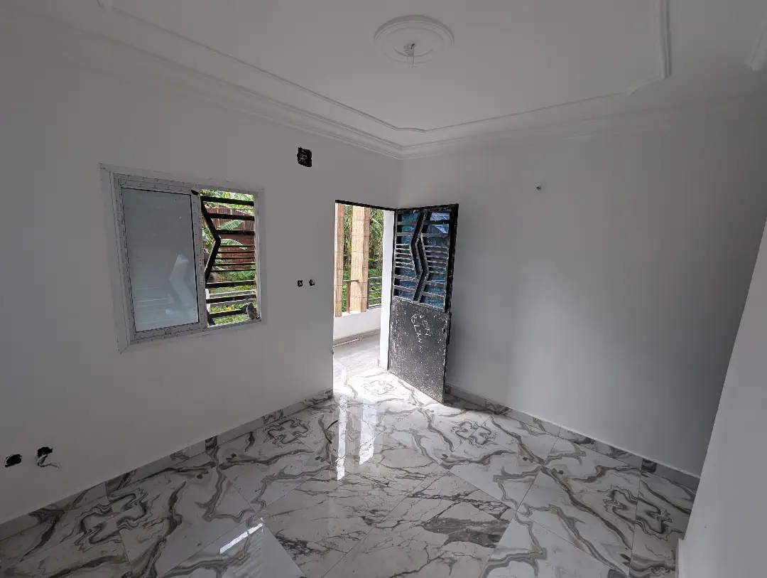 Studio moderne à louer à Bafoussam Kouongouo - Image 5