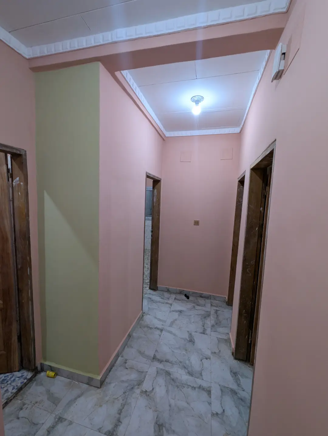 Appartement moderne à louer à Bafoussam Saint Charles - Image 9
