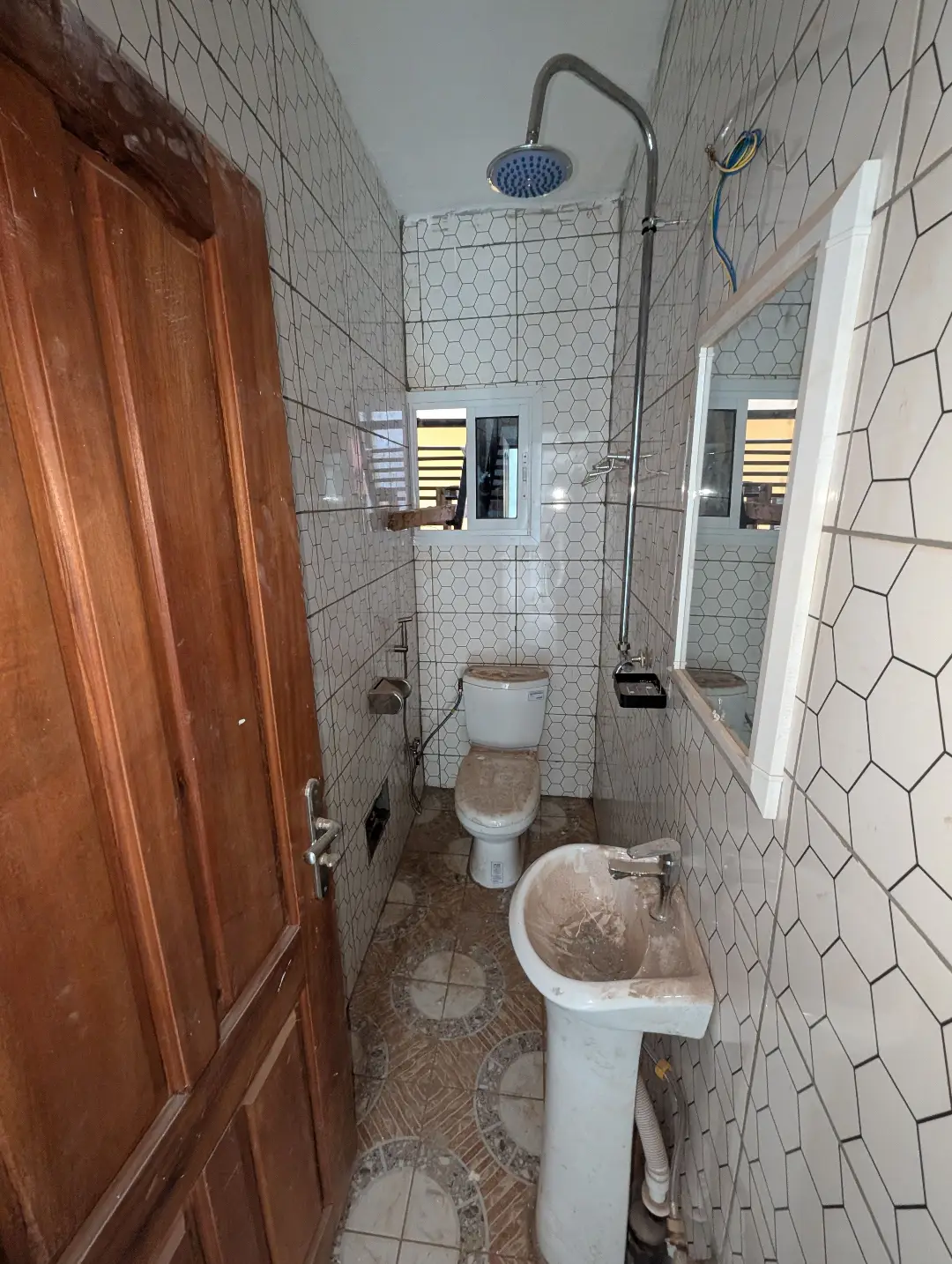 Studio moderne à louer à Bafoussam Kouongouo - Image 10